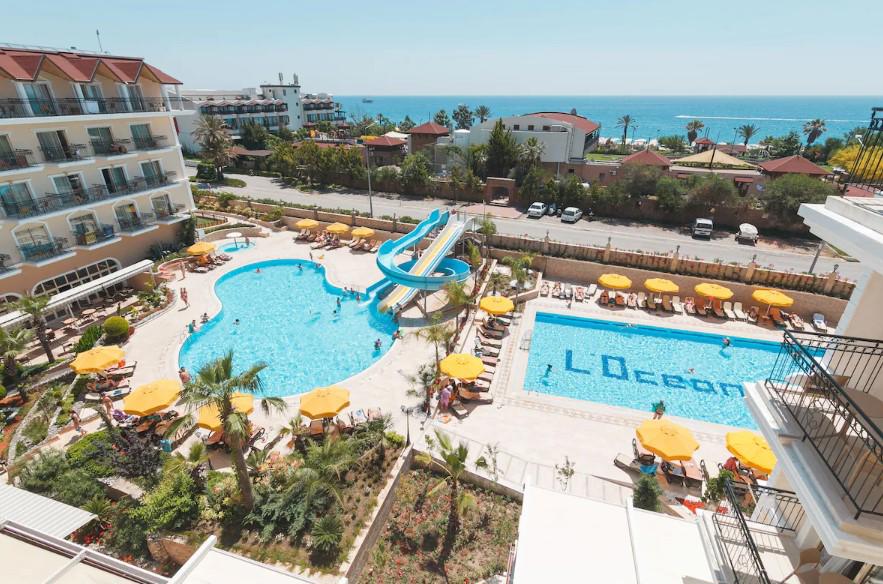 L'oceanica Beach Resort Hotel