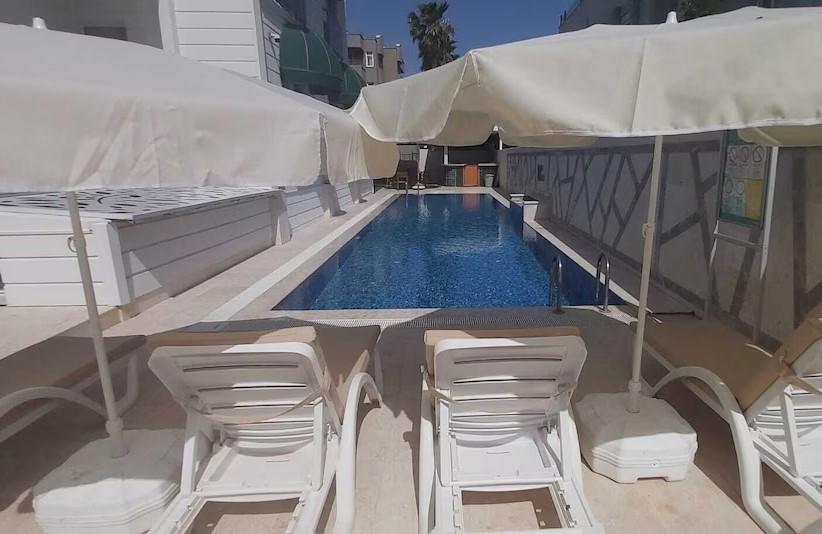 In Suit Luxury Hotel