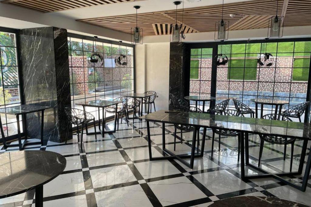Estera Hotel