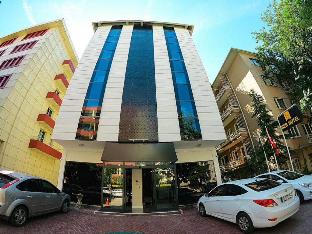 Rer Hotel