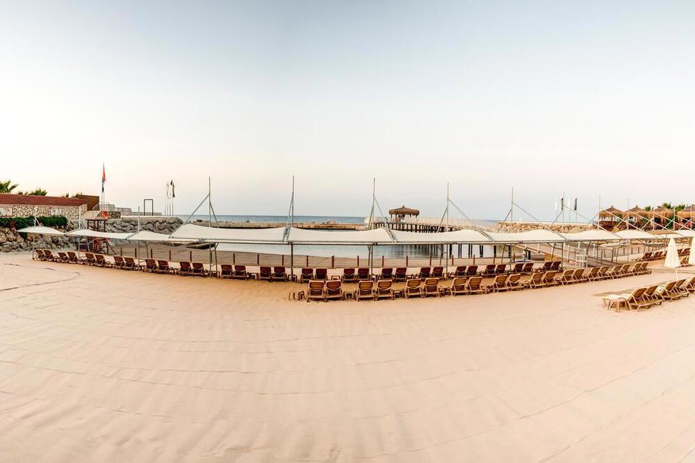 Adenya Hotel & Resort