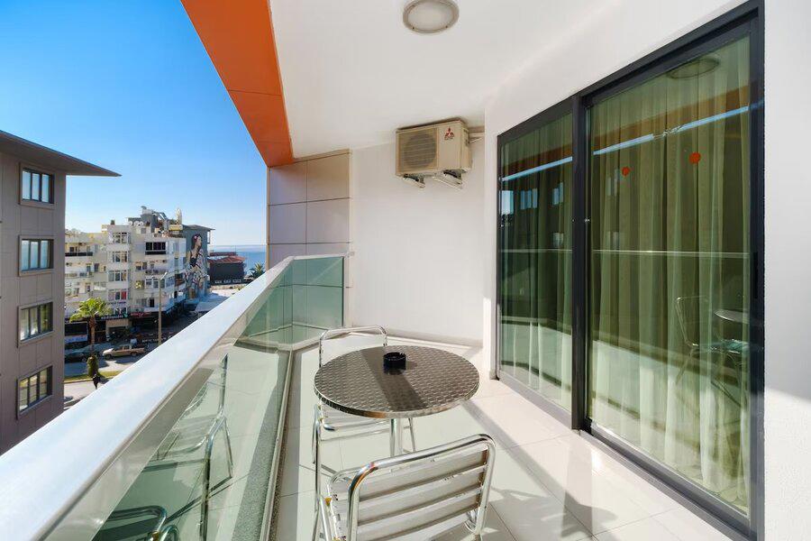 Delfino Boutique Apart Hotel