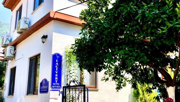 Lacivert Otel Akyaka