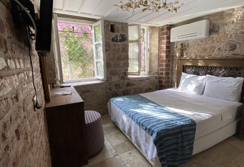 Kırmızı Konak Cunda