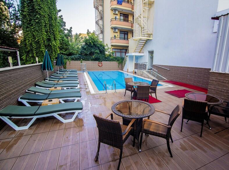 Hotel Kleopatra Blue Hawaii