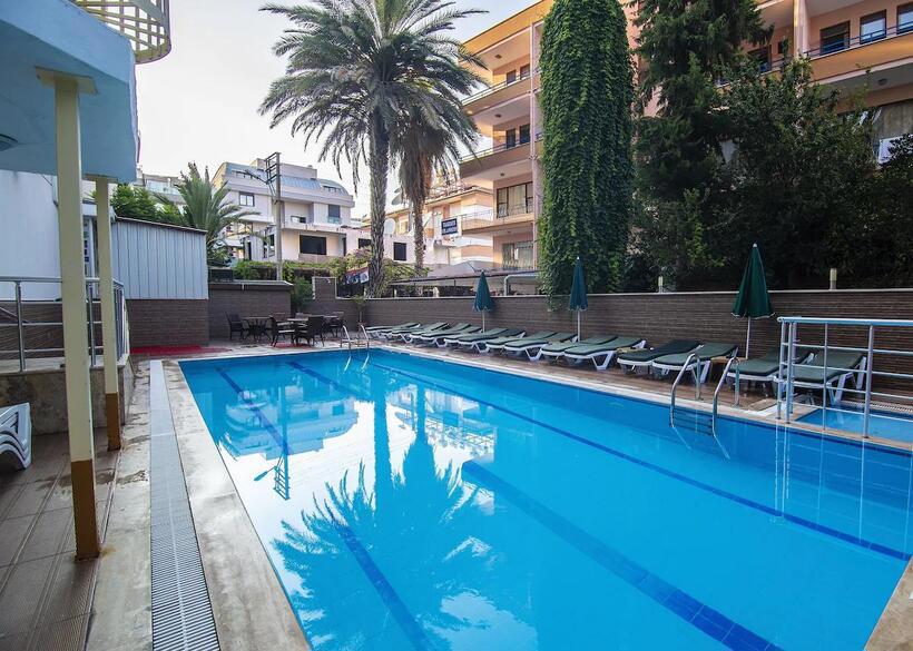 Hotel Kleopatra Blue Hawaii