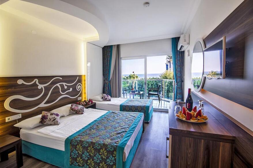 Hotel Kleopatra Blue Hawaii