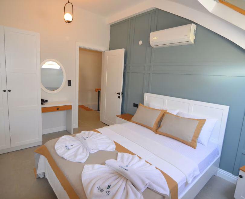 Juglans Suites