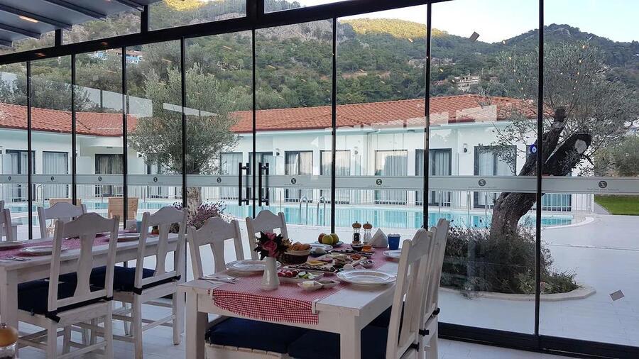 Z Exclusive Hotel And Villas