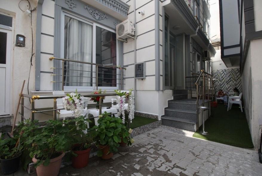 Queen Hotel