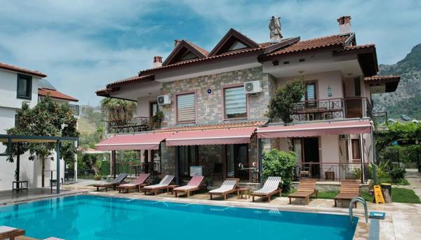 Vira Suites Hotel