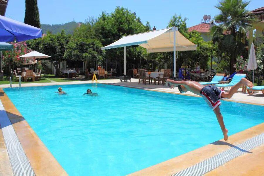 Vira Suites Hotel