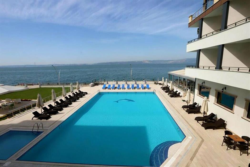 Blue Pier Hotel