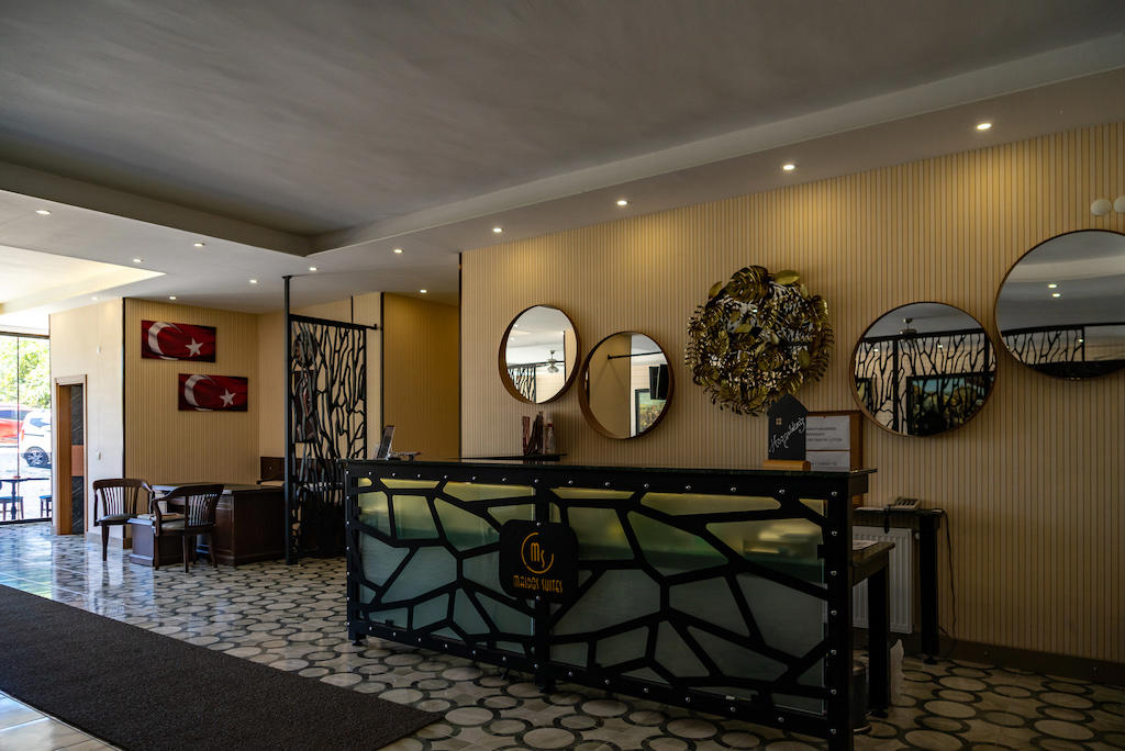 Maidos Suites