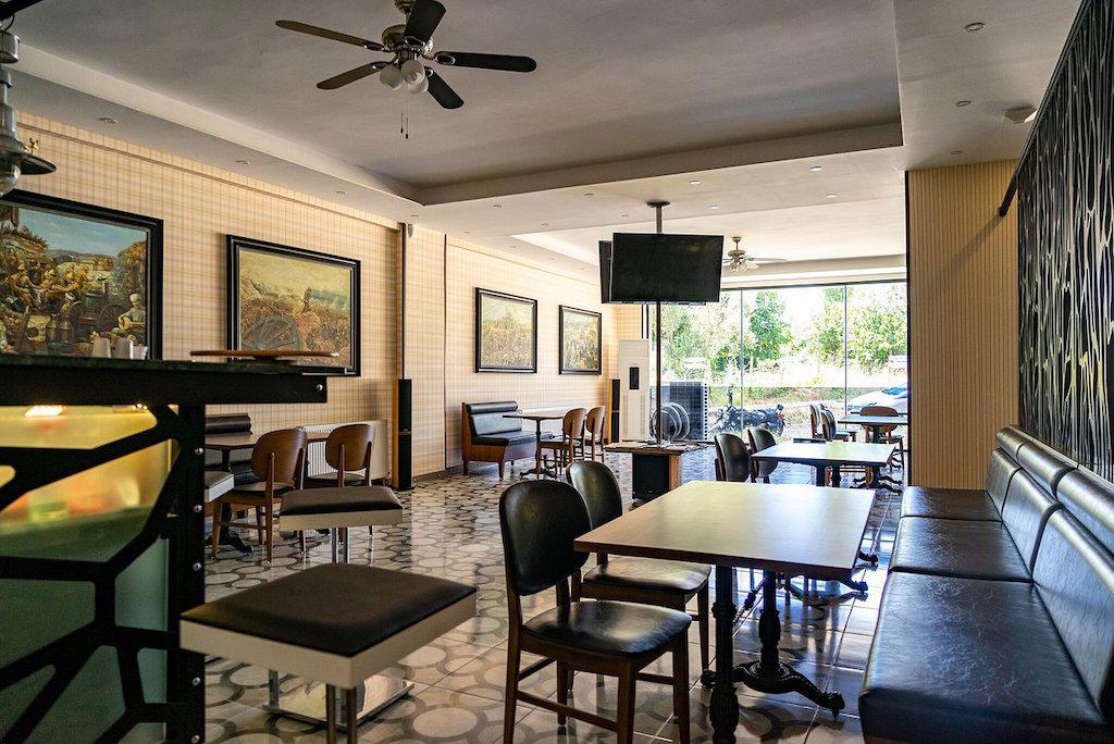 Maidos Suites
