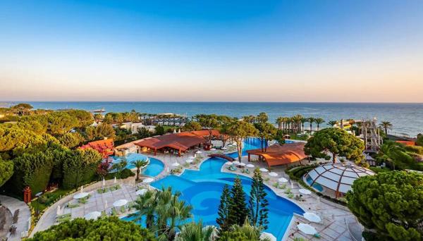 Cornelia De Luxe Resort