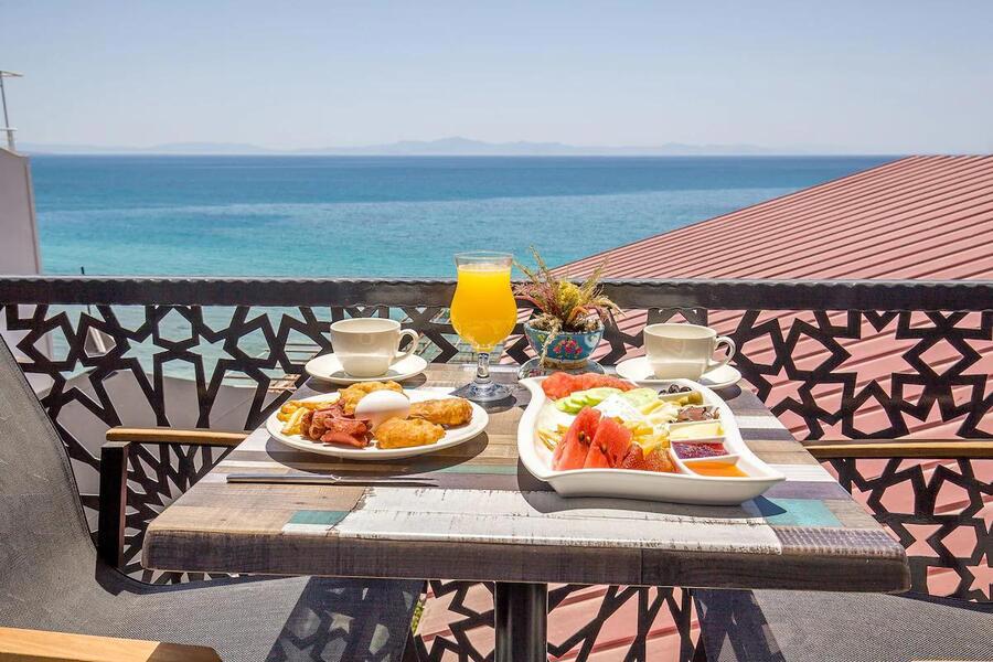 The Lea Hotel & Beach