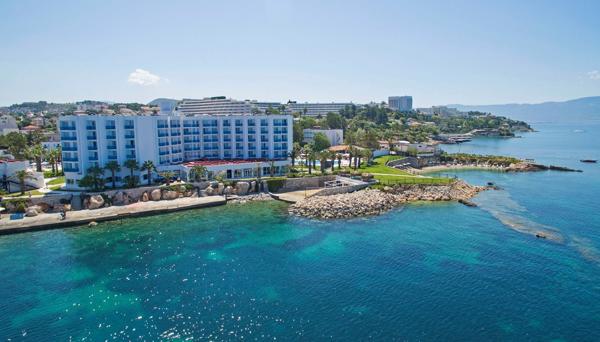 Le Bleu Hotel & Resort