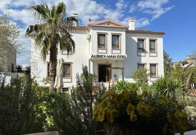 Cunda Alibey Han Otel
