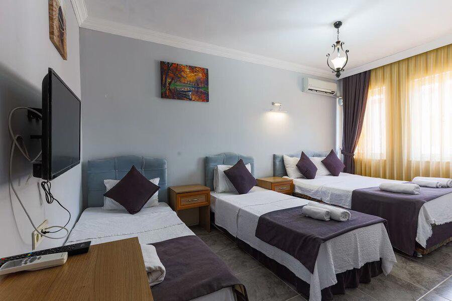 Rayana Hotel