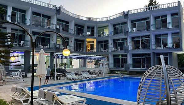 Moda Suit Kemer