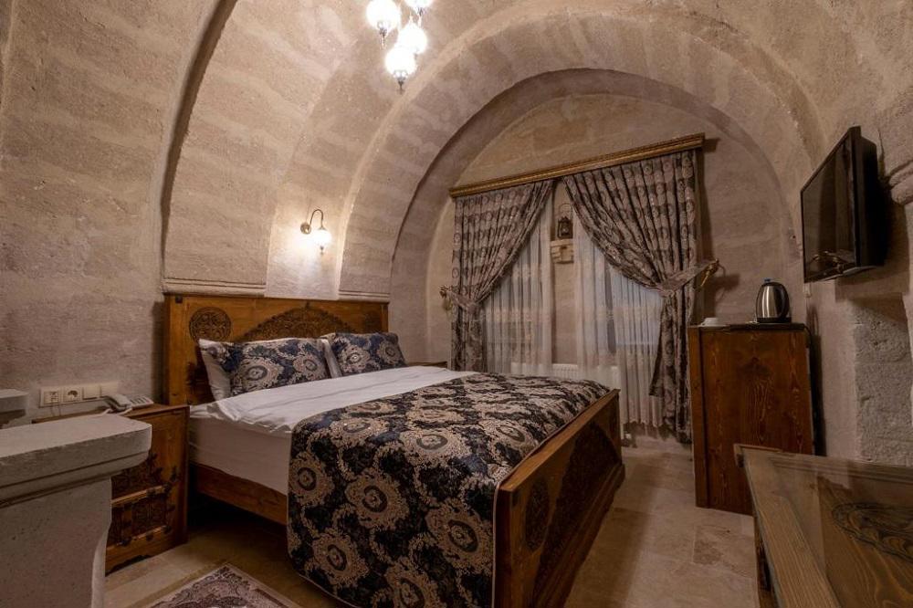 Underground Cave Suites Hotel