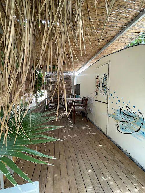 Golden Life Sand Beach & Karavan Hotel