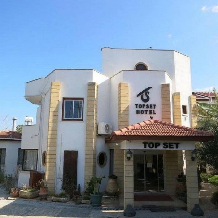 Topset Hotel