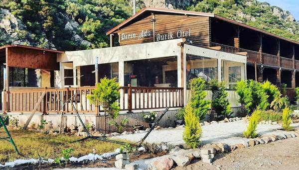 Derin Ada Ahsap Butik Otel