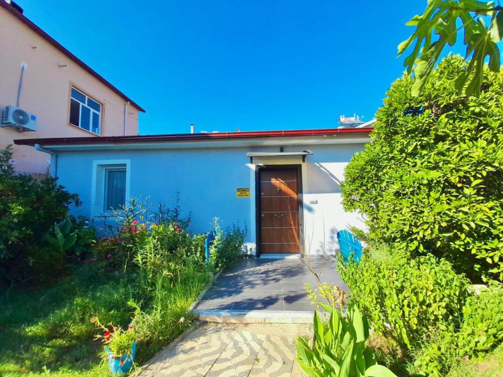 Aloanda House