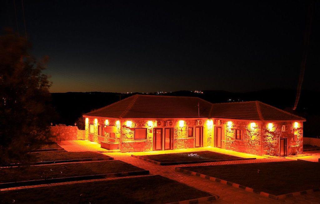 Assos Bianca Suites