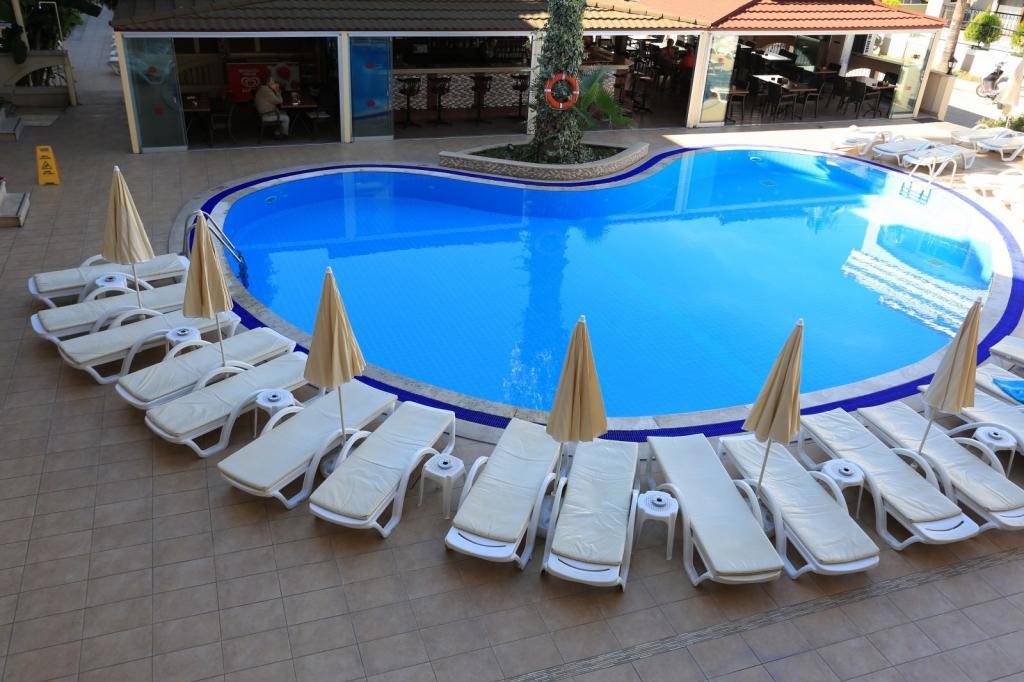 Club Amaris Apartments