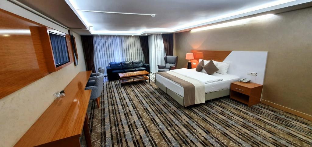 Bulvar Hotel