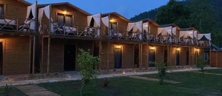 Fnm Luxury Bungalows & Restaurant