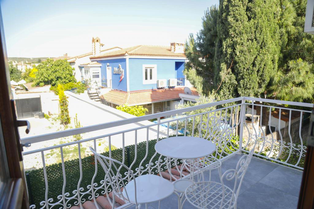 Limoni Alaçatı
