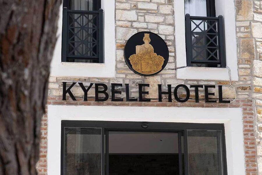 Foça Kybele Hotel