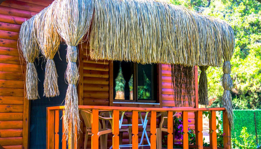 Acar Bungalow House