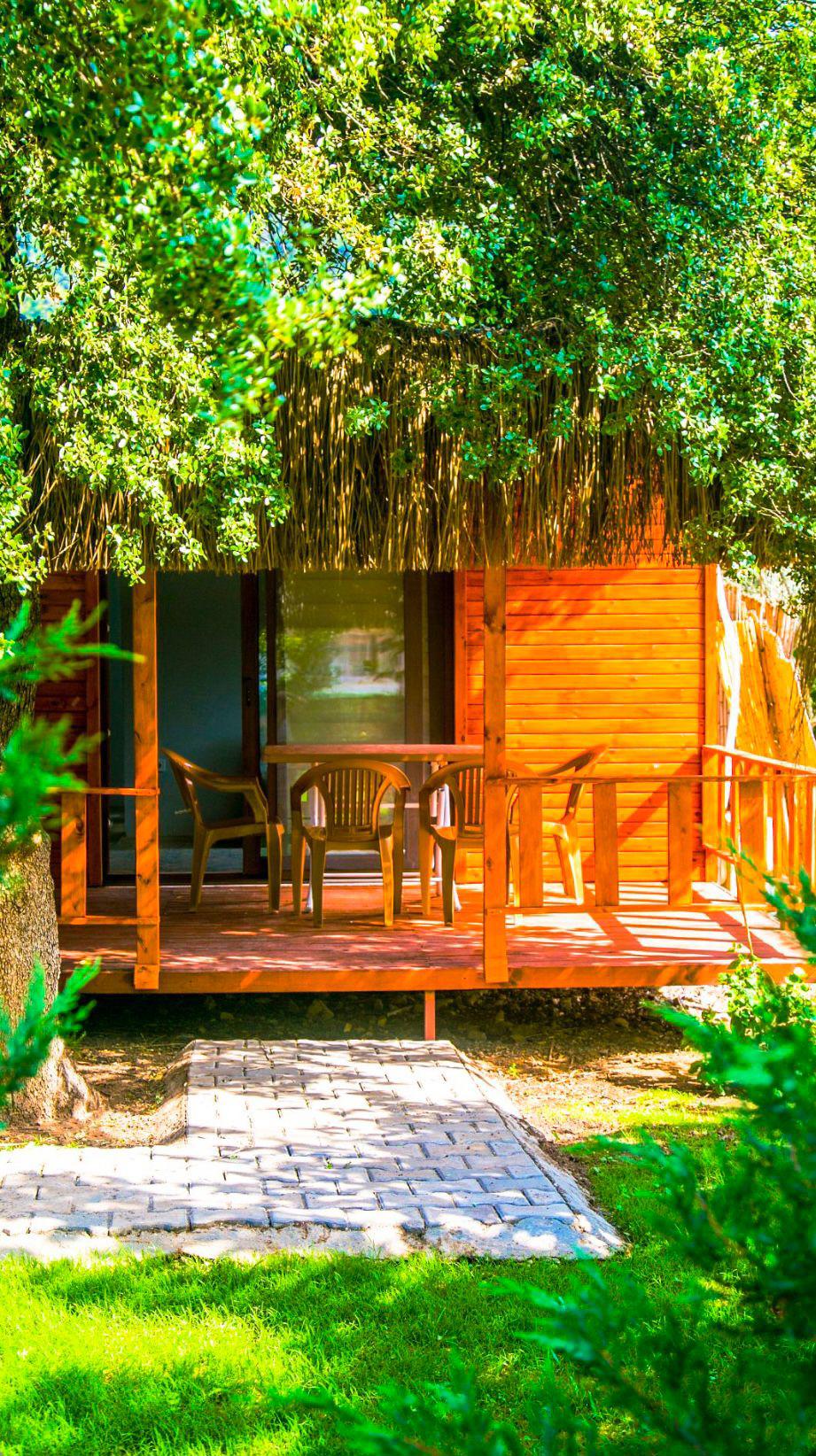 Acar Bungalow House