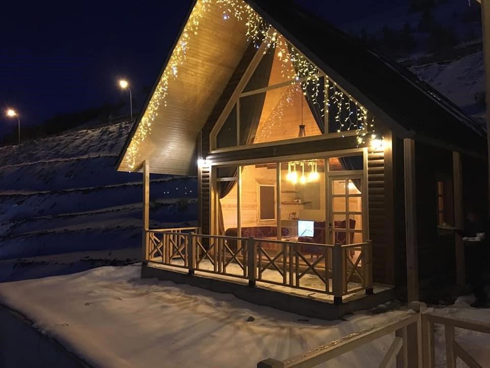 Snow Dora Villa