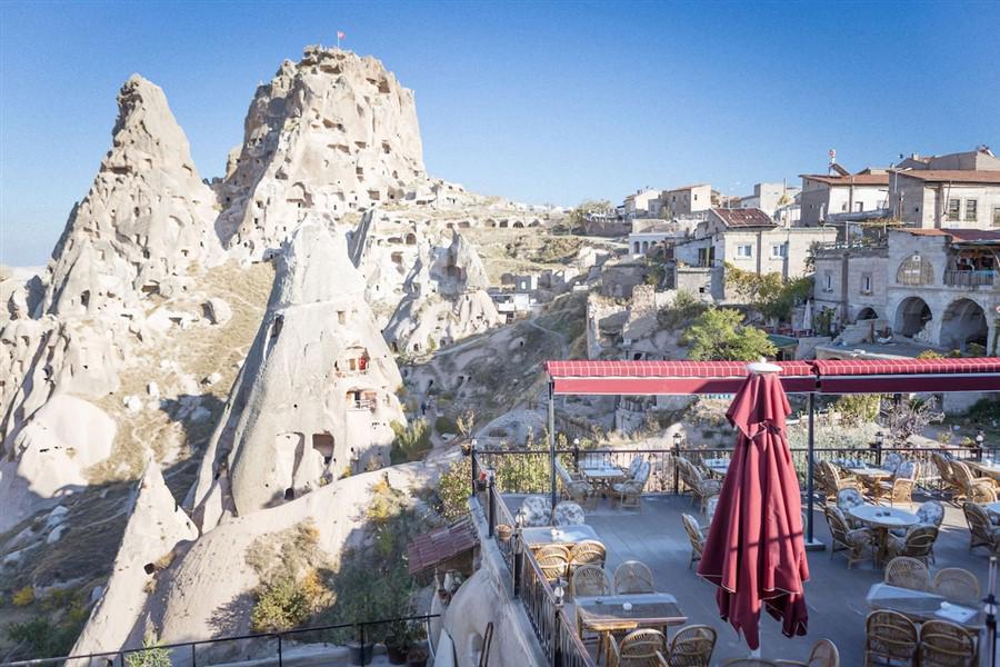 Hermes Cave Hotel