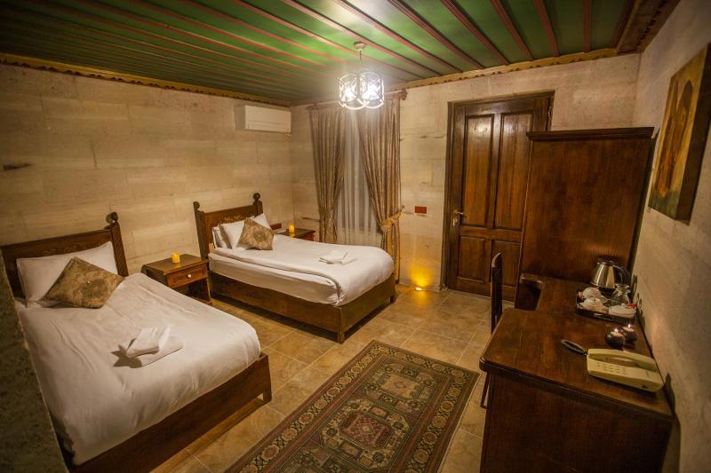 Hermes Cave Hotel