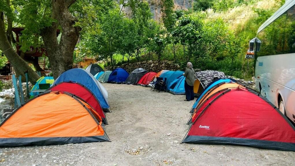 Kapuzbaşı Şelalesi Baştürk Dinlenme Tesisi