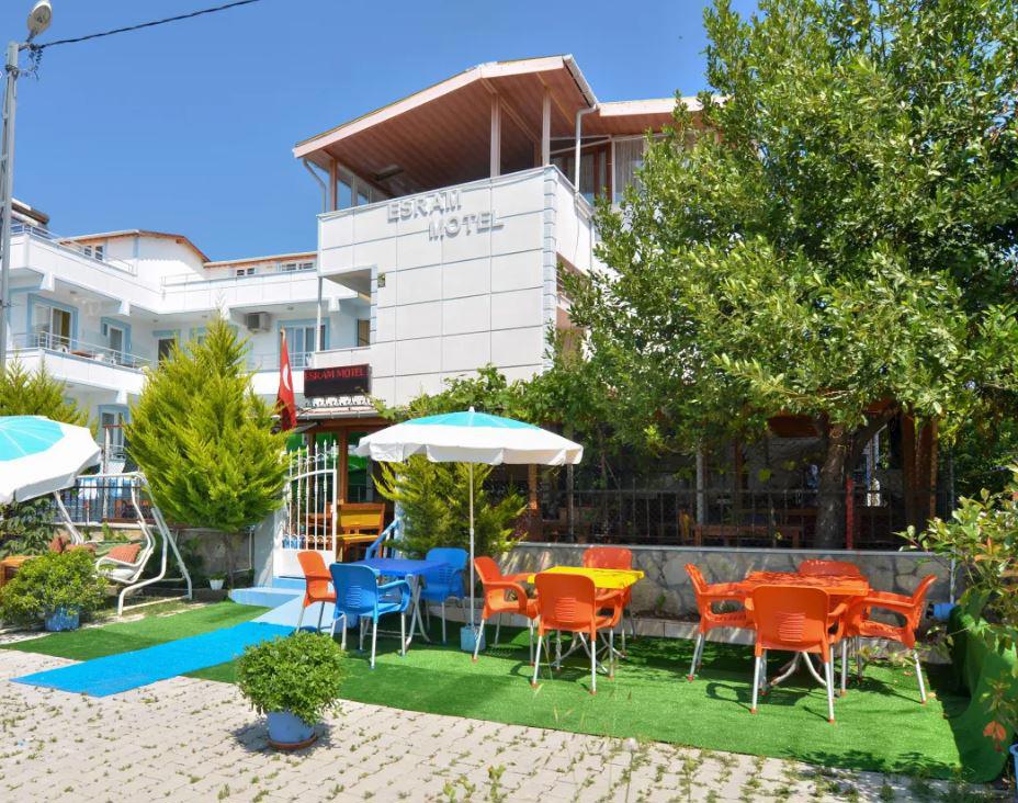 Esram Motel