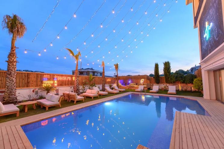 Mistral Alaçatı By Laradi Hotel