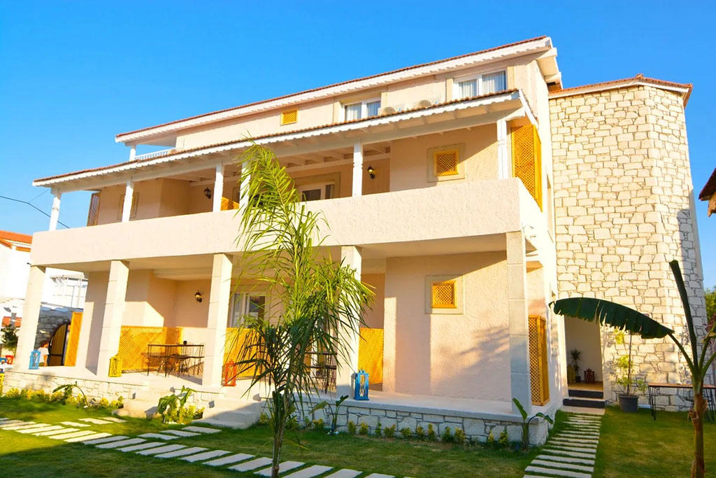 Alaçatı Londia Hotel