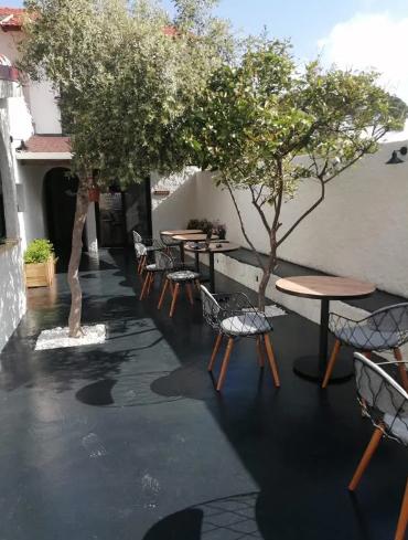Elia Otel