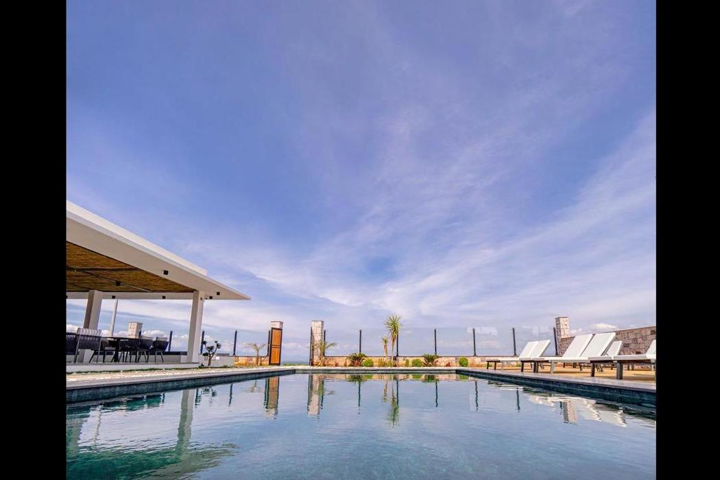 Leone Cunda Edition Otel +12