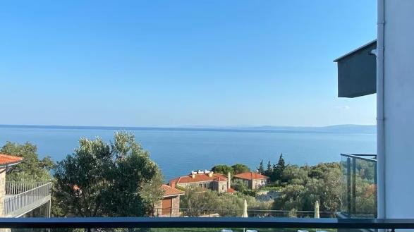 Assos Luna Houses