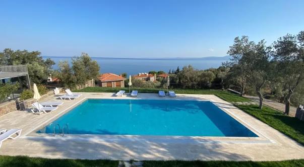 Assos Luna Houses