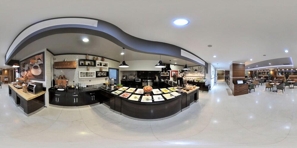 Grand Simay Hotel